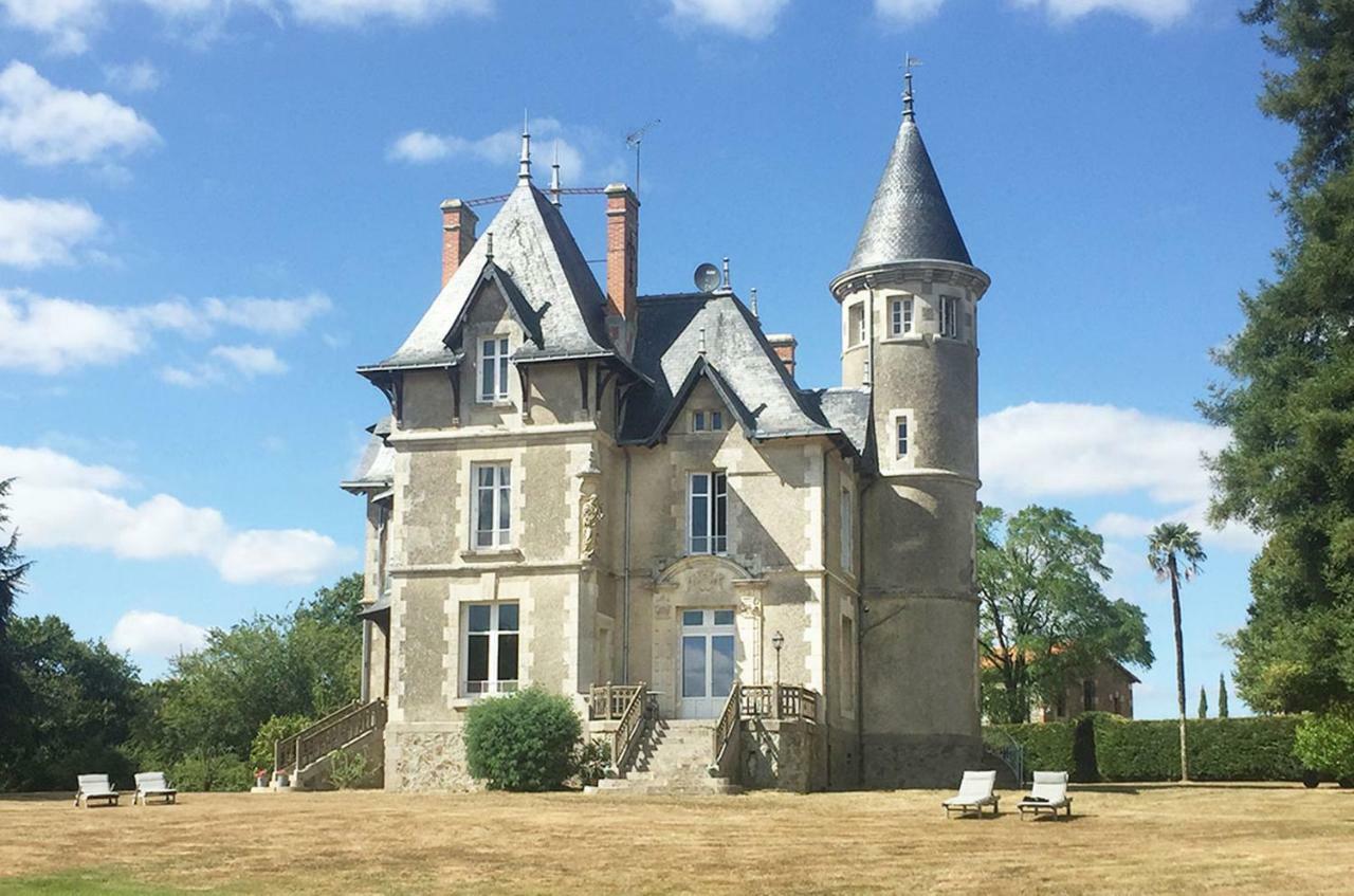 Chateau Breduriere Moutiers-sur-le-Lay Bagian luar foto