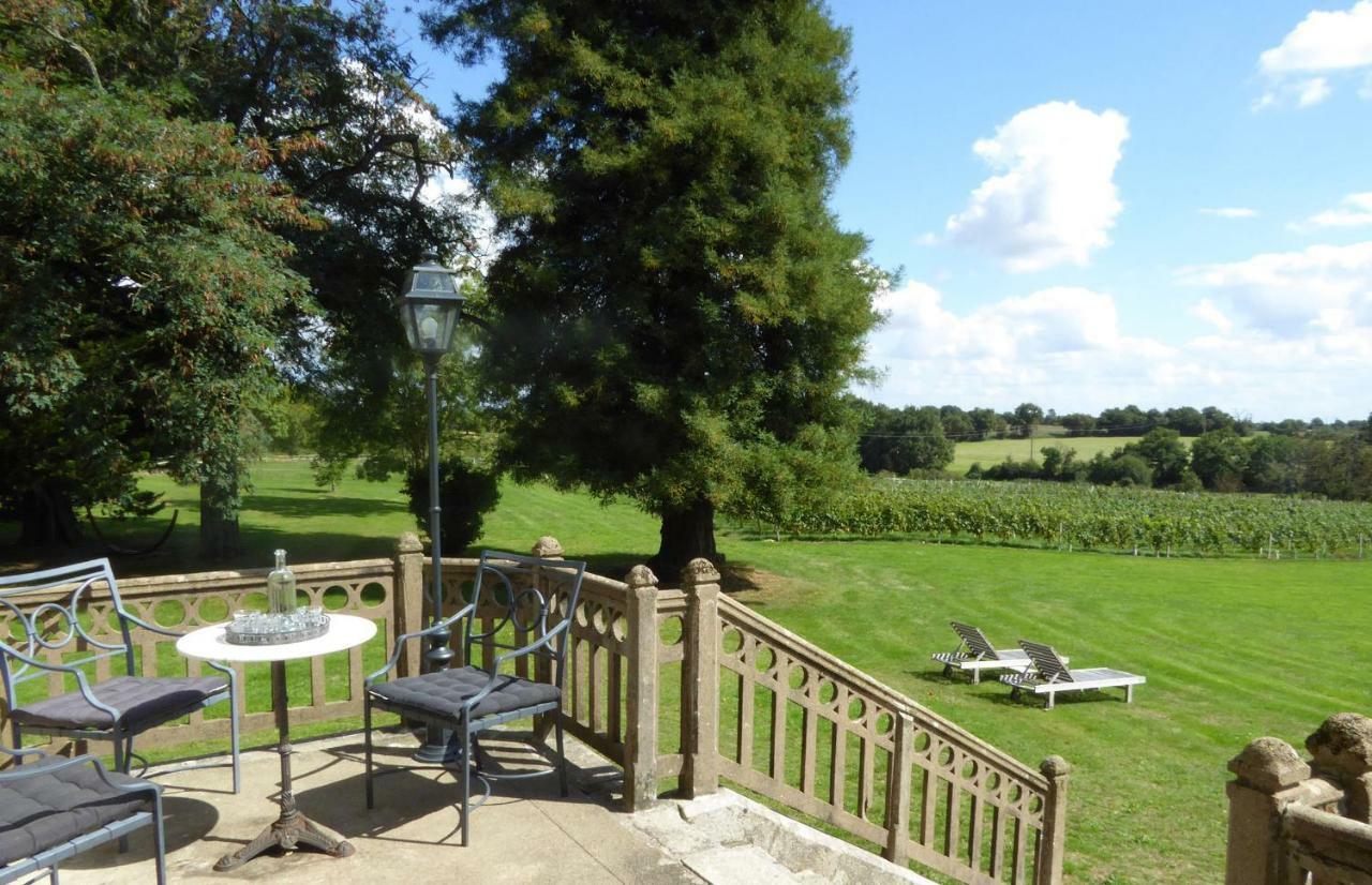 Chateau Breduriere Moutiers-sur-le-Lay Bagian luar foto